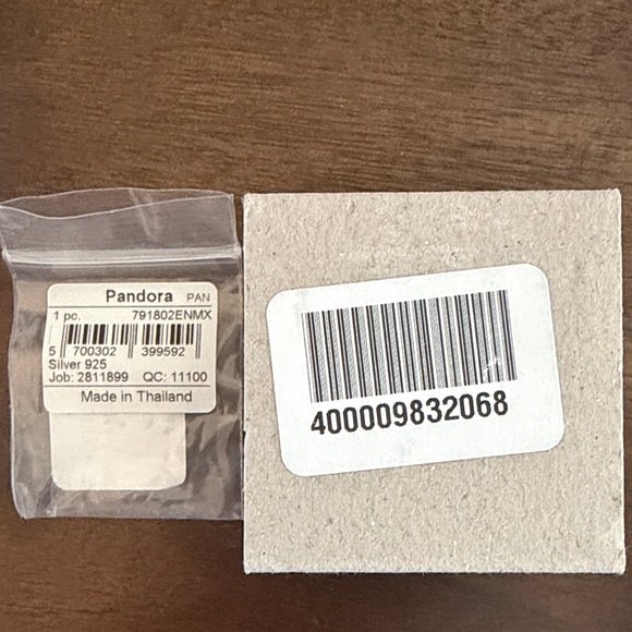 Pandora Disney Food & Wine 20 Years Charm - Picture 5 of 7